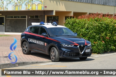 Alfa Romeo Tonale
Carabinieri
Nucleo Operativo Radiomobile
Allestimento FCA
CC EN 892

si ringrazia l'Arma dei Carabinieri
per la disponibilità
Parole chiave: Alfa-Romeo Tonale CCEN892