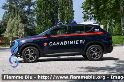 Alfa Romeo Tonale
Carabinieri
Nucleo Operativo Radiomobile
Allestimento FCA
CC EN 892

si ringrazia l'Arma dei Carabinieri
per la disponibilità
Parole chiave: Alfa-Romeo Tonale CCEN892