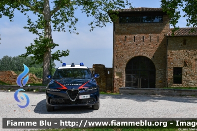 Alfa Romeo Tonale
Carabinieri
Nucleo Operativo Radiomobile
Allestimento FCA
CC EN 892

si ringrazia l'Arma dei Carabinieri
per la disponibilità
Parole chiave: Alfa-Romeo Tonale CCEN892