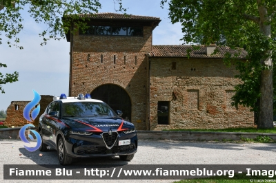 Alfa Romeo Tonale
Carabinieri
Nucleo Operativo Radiomobile
Allestimento FCA
CC EN 892

si ringrazia l'Arma dei Carabinieri
per la disponibilità
Parole chiave: Alfa-Romeo Tonale CCEN892