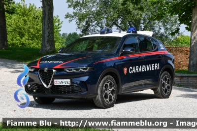 Alfa Romeo Tonale
Carabinieri
Nucleo Operativo Radiomobile
Allestimento FCA
CC EN 892

si ringrazia l'Arma dei Carabinieri
per la disponibilità
Parole chiave: Alfa-Romeo Tonale CCEN892