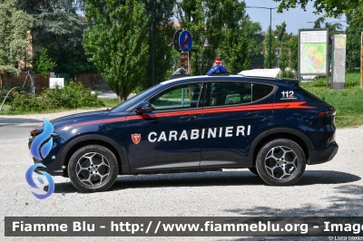 Alfa Romeo Tonale
Carabinieri
Nucleo Operativo Radiomobile
Allestimento FCA
CC EN 892

si ringrazia l'Arma dei Carabinieri
per la disponibilità
Parole chiave: Alfa-Romeo Tonale CCEN892