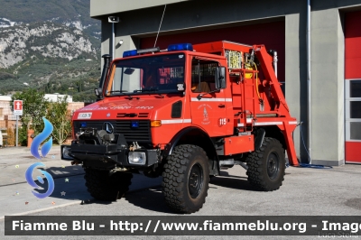 Unimog U1200
Vigili del Fuoco
Unione Distrettuale Alto Garda e Ledro
Corpo Volontario di Arco (TN)
VF F29 TN
Parole chiave: Unimog U1200 VFF29TN