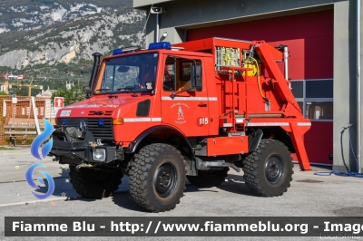 Unimog U1200
Vigili del Fuoco
Unione Distrettuale Alto Garda e Ledro
Corpo Volontario di Arco (TN)
VF F29 TN
Parole chiave: Unimog U1200 VFF29TN