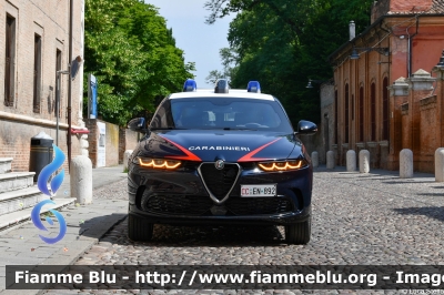 Alfa Romeo Tonale
Carabinieri
Nucleo Operativo Radiomobile
Allestimento FCA
CC EN 892

si ringrazia l'Arma dei Carabinieri
per la disponibilità
Parole chiave: Alfa-Romeo Tonale CCEN892