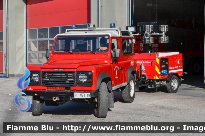 Land-Rover Defender 90
Vigili del Fuoco
Unione Distrettuale Alto Garda e Ledro
Corpo Volontario di Arco (TN)
VF K81 TN
Parole chiave: Land-Rover Defender_90 VFK81TN