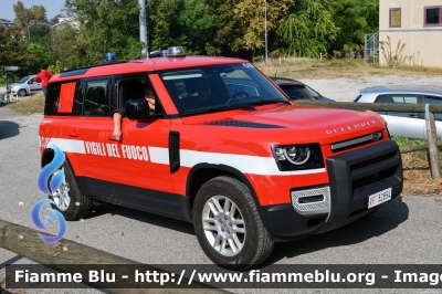 Land Rover Defender 110 II serie
Vigili del Fuoco
Direzione Regionale Emilia-Romagna
VF 32894
Parole chiave: Land-Rover Defender_110_IIserie  VF32894