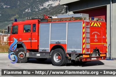 Iveco 190-32 TurboTech
Vigili del Fuoco
Unione Distrettuale Alto Garda e Ledro
Corpo Volontario di Arco (TN)
Allestimento Bai
VF A13 TN
Parole chiave: Iveco 190-32 TurboTech  VFA13TN