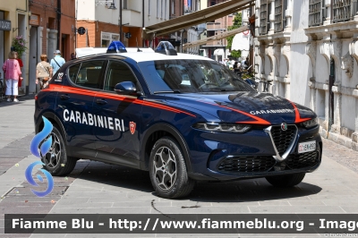 Alfa Romeo Tonale
Carabinieri
Nucleo Operativo Radiomobile
Allestimento FCA
CC EN 892

si ringrazia l'Arma dei Carabinieri
per la disponibilità
Parole chiave: Alfa-Romeo Tonale CCEN892