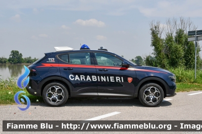 Alfa Romeo Tonale
Carabinieri
Nucleo Operativo Radiomobile
Allestimento FCA
CC EN 892

si ringrazia l'Arma dei Carabinieri
per la disponibilità
Parole chiave: Alfa-Romeo Tonale CCEN892