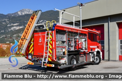 Mercedes-Benz Arocs 1846
Vigili del Fuoco
Unione Distrettuale Alto Garda e Ledro
Corpo Volontario di Arco (TN)
Allestimento BAI
VF 0M3 TN
Parole chiave: Mercedes-Benz Arocs_1846 VF0M3TN