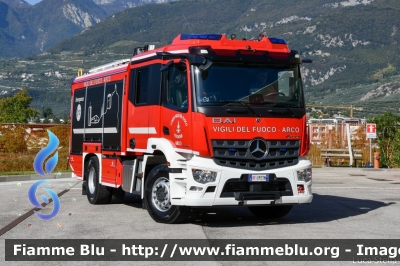 Mercedes-Benz Arocs 1846
Vigili del Fuoco
Unione Distrettuale Alto Garda e Ledro
Corpo Volontario di Arco (TN)
Allestimento BAI
VF 0M3 TN
Parole chiave: Mercedes-Benz Arocs_1846 VF0M3TN