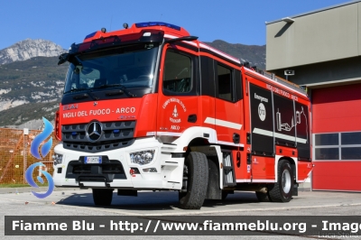 Mercedes-Benz Arocs 1846
Vigili del Fuoco
Unione Distrettuale Alto Garda e Ledro
Corpo Volontario di Arco (TN)
Allestimento BAI
VF 0M3 TN
Parole chiave: Mercedes-Benz Arocs_1846 VF0M3TN