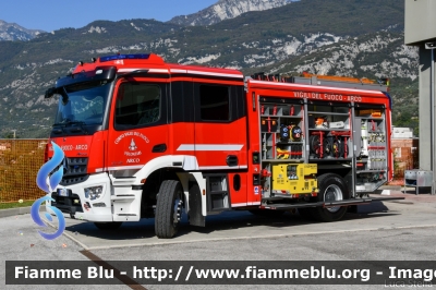 Mercedes-Benz Arocs 1846
Vigili del Fuoco
Unione Distrettuale Alto Garda e Ledro
Corpo Volontario di Arco (TN)
Allestimento BAI
VF 0M3 TN
Parole chiave: Mercedes-Benz Arocs_1846 VF0M3TN