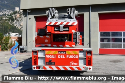 Renault GF231
Vigili del Fuoco
Unione Distrettuale Alto Garda e Ledro
Corpo Volontario di Arco (TN)
Allestimento Riffaud
Parole chiave: Renault GF231