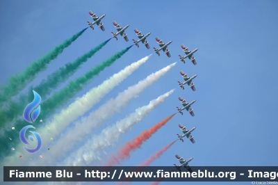 Aermacchi MB339PAN
Aeronautica Militare Italiana
313° Gruppo Addestramento Acrobatico
Stagione esibizioni 2023
Rimini Air Show 2023
Parole chiave: Aermacchi MB339PAN Air_Show_2023