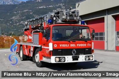 Renault GF231
Vigili del Fuoco
Unione Distrettuale Alto Garda e Ledro
Corpo Volontario di Arco (TN)
Allestimento Riffaud
Parole chiave: Renault GF231