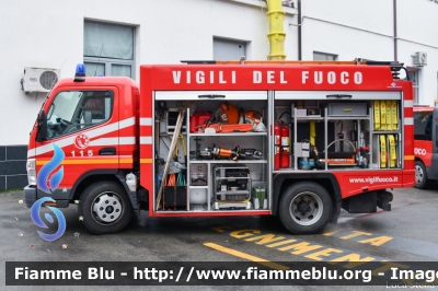 Mitsubishi Canter II Serie
Vigili del Fuoco
Comando Provinciale di Reggio Emilia
AutoPompaSerbatoio allestimento BAI
VF 25215
Parole chiave: Mitsubishi Canter_IISerie VF25215