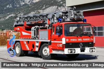 Renault GF231
Vigili del Fuoco
Unione Distrettuale Alto Garda e Ledro
Corpo Volontario di Arco (TN)
Allestimento Riffaud
Parole chiave: Renault GF231