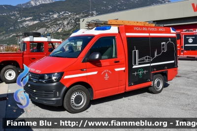 Volkswagen Transporter T6
Vigili del Fuoco
Unione Distrettuale Alto Garda e Ledro
Corpo Volontario di Arco (TN)
Polisoccorso allestito Fulmix
VF 2L7 TN
Parole chiave: Volkswagen Transporter_T6 VF2L7TN