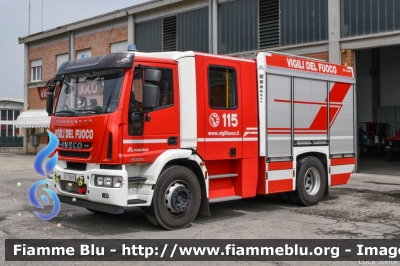 Iveco EuroCargo MaxiCity 180E30 III serie
Vigili del Fuoco
Comando Provinciale di Modena
Distaccamento Permanente di Vignola
AutoPompaSerbatoio allestimento Iveco-Magirus
VF 29215
Parole chiave: Iveco EuroCargo_MaxiCity_180E30_IIIserie VF29215