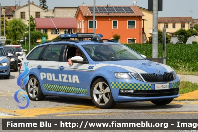 Skoda Octavia Wagon V serie
Polizia di Stato
Polizia Stradale
Allestimento Focaccia
POLIZIA M4769
Parole chiave: Skoda Octavia_Wagon_Vserie POLIZIAM4769 1000_Miglia_2023