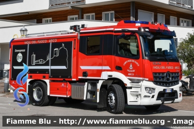 Mercedes-Benz Arocs 1846
Vigili del Fuoco
Unione Distrettuale Alto Garda e Ledro
Corpo Volontario di Arco (TN)
Allestimento BAI
VF 0M3 TN
Parole chiave: Mercedes-Benz Arocs_1846 VF0M3TN