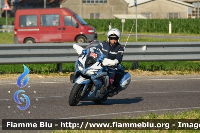 Yamaha FJR 1300 II serie
Polizia di Stato
Polizia Stradale
Allestimento Elevox
POLIZIA G3081
Scorta 1000 Miglia 2024
Parole chiave: Yamaha FJR_1300_IIserie POLIZIAG3081  1000_Miglia_2023