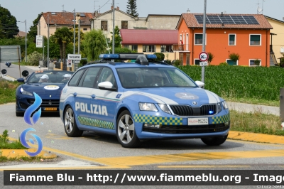 Skoda Octavia Wagon V serie
Polizia di Stato
Polizia Stradale
Allestimento Focaccia
POLIZIA M5232
Auto 7
In scorta alla Mille Miglia 2023
Parole chiave: Skoda Octavia_Wagon_Vserie POLIZIAM5232 1000_Miglia_2023