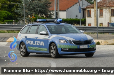 Skoda Octavia Wagon V serie
Polizia di Stato
Polizia Stradale
Allestimento Focaccia
POLIZIA M4769
Parole chiave: Skoda Octavia_Wagon_Vserie POLIZIAM4769 1000_Miglia_2022