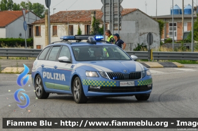 Skoda Octavia Wagon V serie
Polizia di Stato
Polizia Stradale
Allestimento Focaccia
POLIZIA M4769
Parole chiave: Skoda Octavia_Wagon_Vserie POLIZIAM4769 1000_Miglia_2022