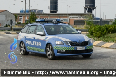 Skoda Octavia Wagon V serie
Polizia di Stato
Polizia Stradale
Allestimento Focaccia
POLIZIA M4769
Parole chiave: Skoda Octavia_Wagon_Vserie POLIZIAM4769 1000_Miglia_2022