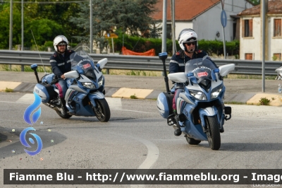 Yamaha FJR 1300 II serie
Polizia di Stato
Polizia Stradale
Allestimento Elevox
POLIZIA G3090
POLIZIA G3103
In scorta alla Mille Miglia 2022
Parole chiave: Yamaha FJR_1300_IIserie POLIZIAG3090 POLIZIAG3103 1000_Miglia_2022