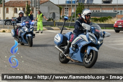 Yamaha FJR 1300 II serie
Polizia di Stato
Polizia Stradale
Allestimento Elevox
POLIZIA G3090
POLIZIA G3103
In scorta alla Mille Miglia 2022
Parole chiave: Yamaha FJR_1300_IIserie POLIZIAG3090 POLIZIAG3103 1000_Miglia_2022