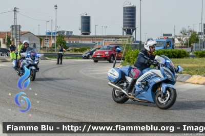 Yamaha FJR 1300 II serie
Polizia di Stato
Polizia Stradale
Allestimento Elevox
POLIZIA G3090
POLIZIA G3103
In scorta alla Mille Miglia 2022
Parole chiave: Yamaha FJR_1300_IIserie POLIZIAG3090 POLIZIAG3103 1000_Miglia_2022