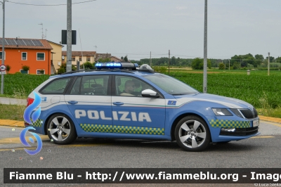 Skoda Octavia Wagon V serie
Polizia di Stato
Polizia Stradale
Allestimento Focaccia
POLIZIA M5229
Auto 9
In scorta alla Mille Miglia 2023
Parole chiave: Skoda Octavia_Wagon_Vserie POLIZIAM5229 1000_Miglia_2023