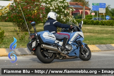 Yamaha FJR 1300 II serie
Polizia di Stato
Polizia Stradale
Allestimento Elevox
POLIZIA G3149
In scorta alla Mille Miglia 2022
Parole chiave: Yamaha FJR_1300_IIserie POLIZIAG3149 1000_Miglia_2022