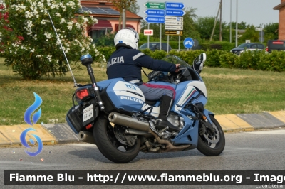 Yamaha FJR 1300 II serie
Polizia di Stato
Polizia Stradale
Allestimento Elevox
POLIZIA G3149
In scorta alla Mille Miglia 2022
Parole chiave: Yamaha FJR_1300_IIserie POLIZIAG3149 1000_Miglia_2022