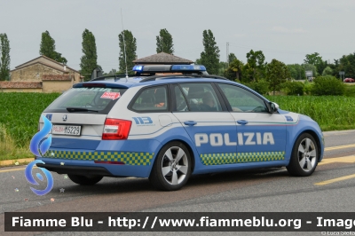 Skoda Octavia Wagon V serie
Polizia di Stato
Polizia Stradale
Allestimento Focaccia
POLIZIA M5229
Auto 9
In scorta alla Mille Miglia 2023
Parole chiave: Skoda Octavia_Wagon_Vserie POLIZIAM5229 1000_Miglia_2023