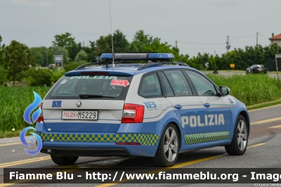 Skoda Octavia Wagon V serie
Polizia di Stato
Polizia Stradale
Allestimento Focaccia
POLIZIA M5229
Auto 9
In scorta alla Mille Miglia 2023
Parole chiave: Skoda Octavia_Wagon_Vserie POLIZIAM5229 1000_Miglia_2023