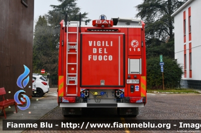 Man TGM 15.250 III serie
Vigili del Fuoco
Comando Provinciale di Reggio Emilia
AutoPompaSerbatoio allestimento BAI
VF 31750
Parole chiave: Man TGM_15.250_IIIserie VF31750