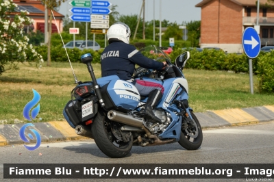 Yamaha FJR 1300 II serie
Polizia di Stato
Polizia Stradale
Allestimento Elevox
POLIZIA G3087
In scorta alla Mille Miglia 2022
Parole chiave: Yamaha FJR_1300_IIserie POLIZIAG3087 1000_Miglia_2022