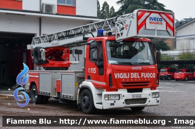 Iveco EuroFire 150E28 II serie
Vigili del Fuoco
Comando Provinciale di Reggio Emilia
AutoScala da 30 metri allestimento Iveco-Magirus
VF 22939
Parole chiave: Iveco EuroFire_150E28_IIserie  VF22939