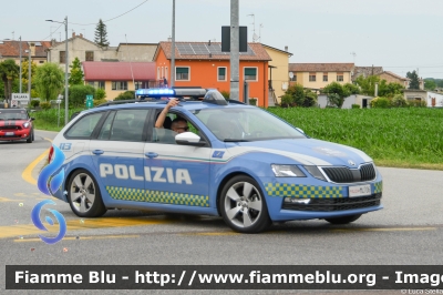 Skoda Octavia Wagon V serie
Polizia di Stato
Polizia Stradale
Allestimento Focaccia
POLIZIA M4706
Auto 11
In scorta alla Mille Miglia 2023
Parole chiave: Skoda Octavia_Wagon_Vserie POLIZIAM4706 1000_Miglia_2023