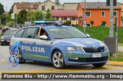 Skoda Octavia Wagon V serie
Polizia di Stato
Polizia Stradale
Allestimento Focaccia
POLIZIA M4757
Auto 5
In scorta alla Mille Miglia 2023
Parole chiave: Skoda Octavia_Wagon_Vserie POLIZIAM4757 1000_Miglia_2023