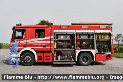 Mercedes-Benz Actros 1841 II serie
Vigili del Fuoco
Comando Provinciale di Ferrara
Distaccamento Permanente di Codigoro (FE)
AutoPompaSerbatoio allestimento Bai
Ricondizionata Fortini
VF 23351
Parole chiave: Mercedes-Benz Actros1841_IIserie VF23351