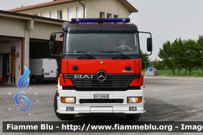 Mercedes-Benz Atego 1828 I serie
Vigili del Fuoco
Comando Provinciale di Ferrara
Distaccamento Permanente di Codigoro
Allestimento BAI
Ricondizionato Fortini
VF 22994
Parole chiave: Mercedes-Benz Atego_1828_Iserie VF22994