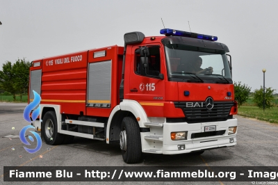 Mercedes-Benz Atego 1828 I serie
Vigili del Fuoco
Comando Provinciale di Ferrara
Distaccamento Permanente di Codigoro
Allestimento BAI
Ricondizionato Fortini
VF 22994
Parole chiave: Mercedes-Benz Atego_1828_Iserie VF22994