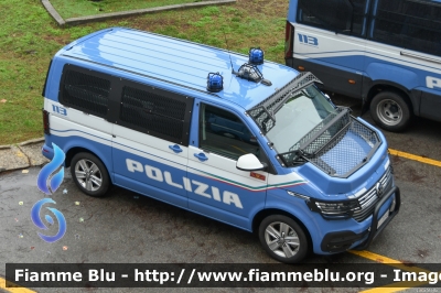 Volkswagen T6.1 Multivan
Polizia di Stato
2° Reparto Mobile - Padova
Allestito Focaccia
POLIZIA M7502
Parole chiave: Volkswagen T6.1_Multivan POLIZIAM7502