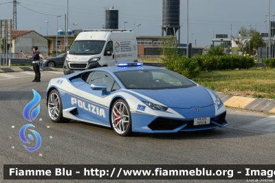 Lamborghini Huracán LP610-4
Polizia di Stato
Polizia Stradale
POLIZIA M2658
Parole chiave: Lamborghini Huracán_LP610-4 POLIZIAM2658 1000_Miglia_2022